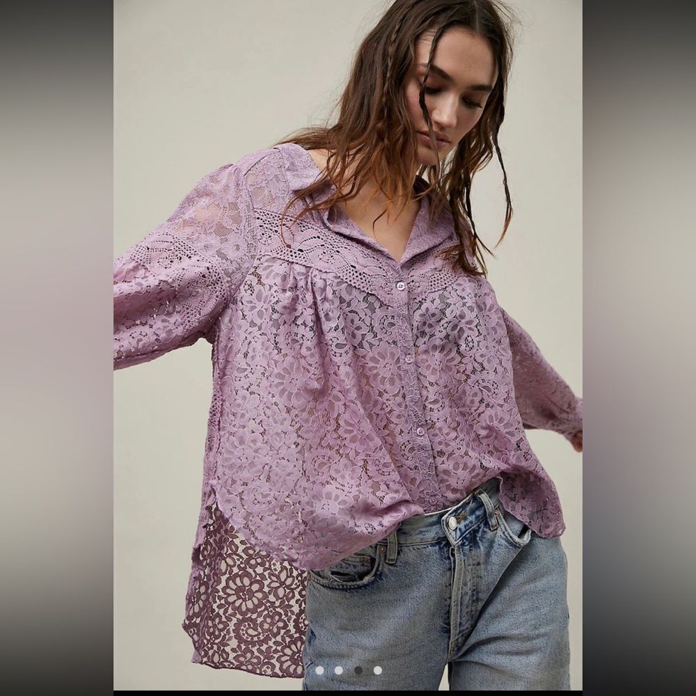 Free Peopl Size Medium Beautiful Out West Lace Top‎ in Lilac